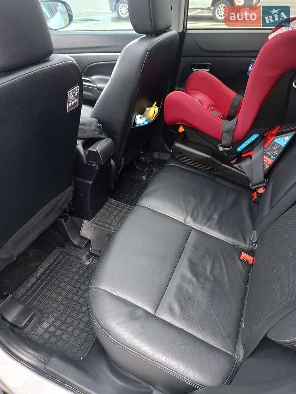 Позашляховик / Кросовер Mitsubishi ASX 2011 в Києві