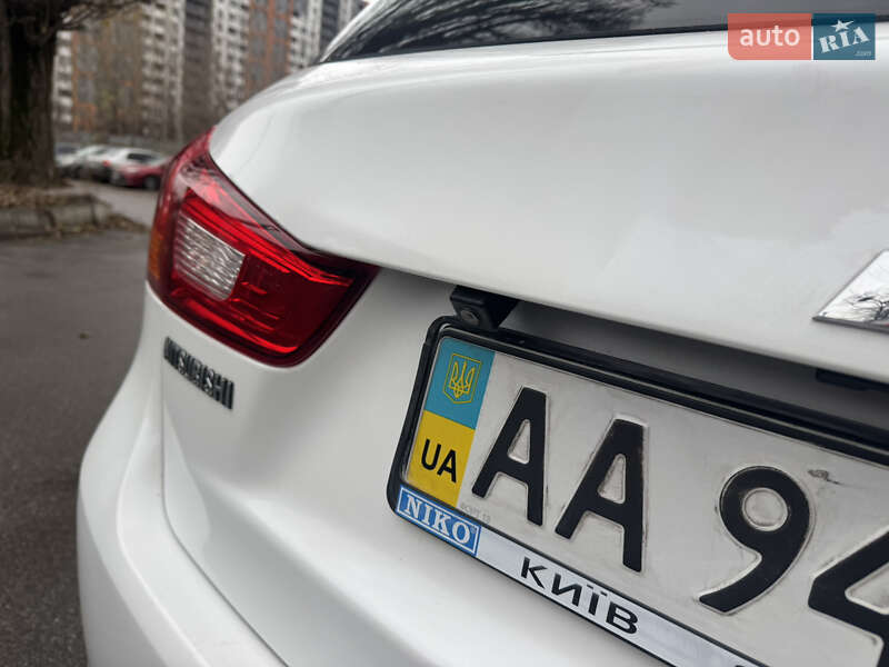 Позашляховик / Кросовер Mitsubishi ASX 2013 в Києві
