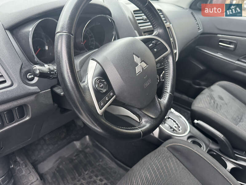 Позашляховик / Кросовер Mitsubishi ASX 2013 в Києві