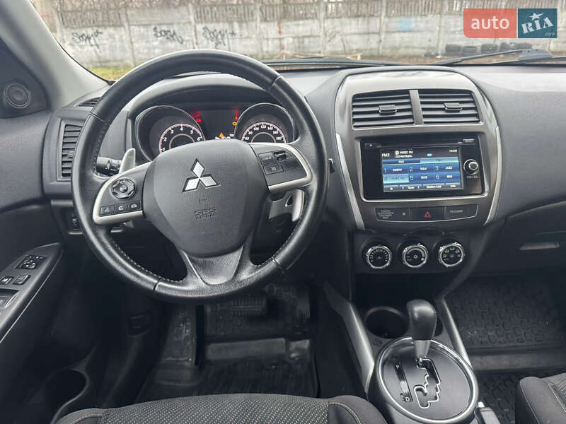 Позашляховик / Кросовер Mitsubishi ASX 2013 в Києві