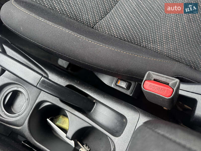 Позашляховик / Кросовер Mitsubishi ASX 2013 в Києві