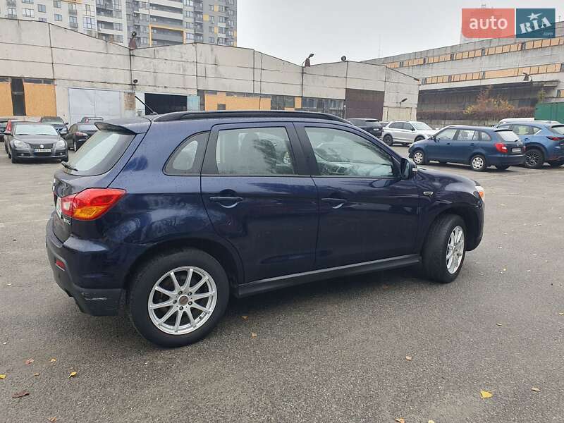 Позашляховик / Кросовер Mitsubishi ASX 2012 в Києві