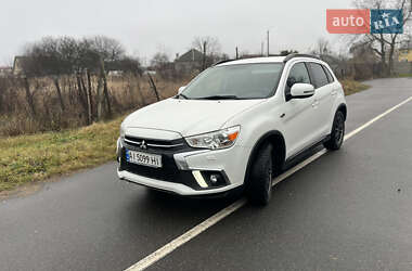 Внедорожник / Кроссовер Mitsubishi ASX 2017 в Киеве