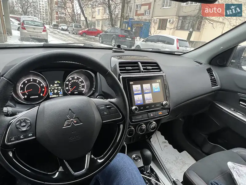 Mitsubishi ASX 2022 VIN JA4ARUAU9PU004533 фото оголошення 4 з 56