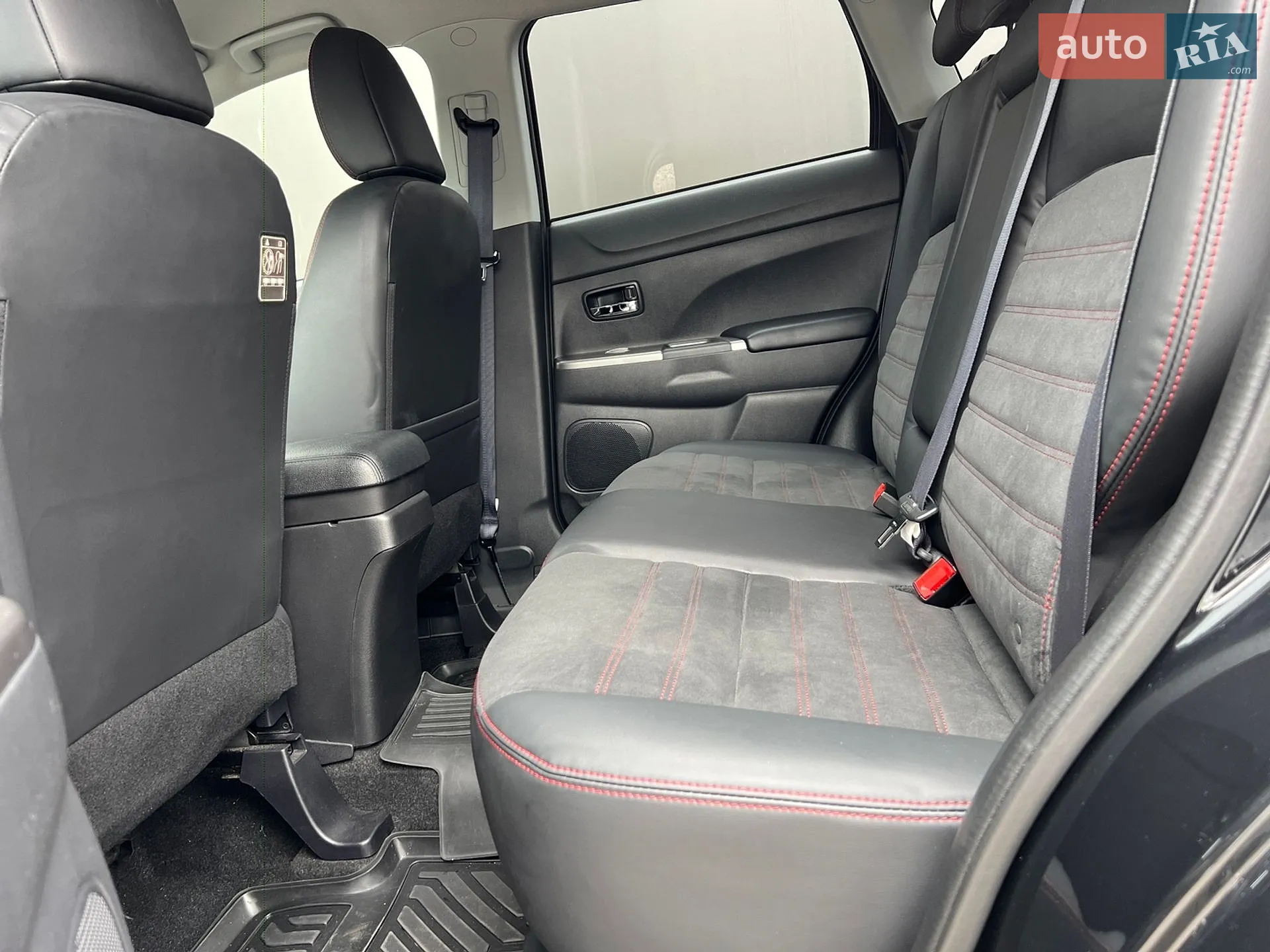 2019 Mitsubishi ASX - мініатюра 21