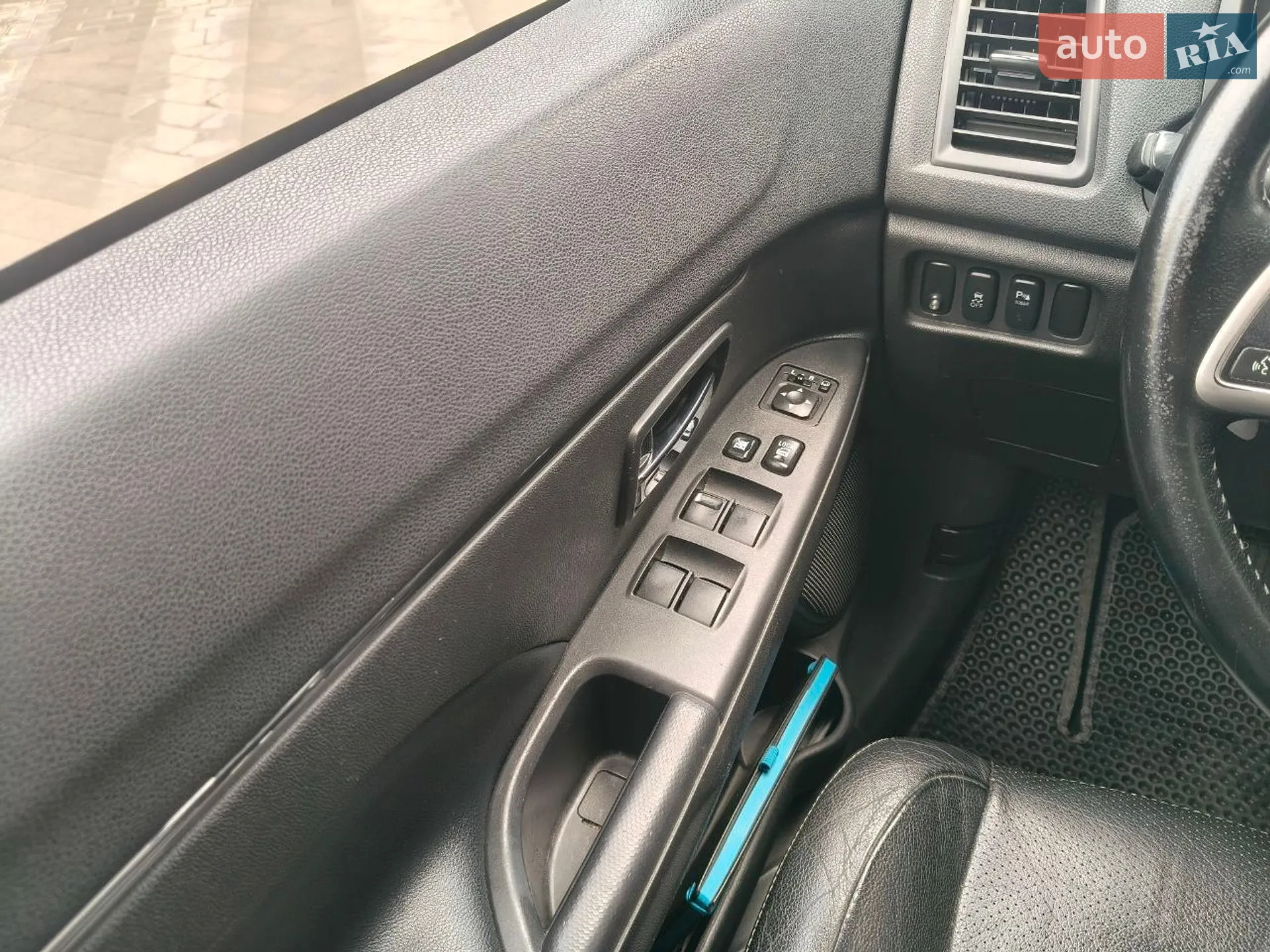 2013 Mitsubishi ASX - мініатюра 16