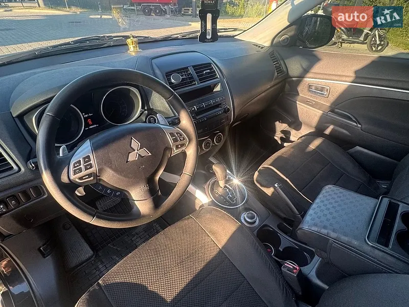 Mitsubishi ASX 2011 VIN JMBXTGA2WBZ002563 фото оголошення 23 з 78