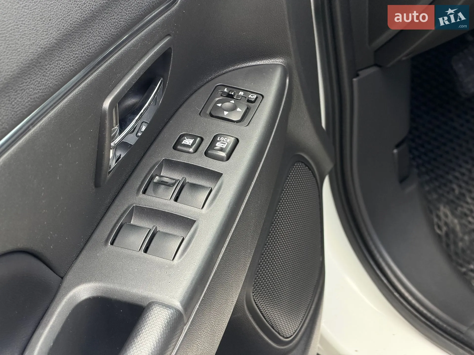 2014 Mitsubishi ASX - мініатюра 38