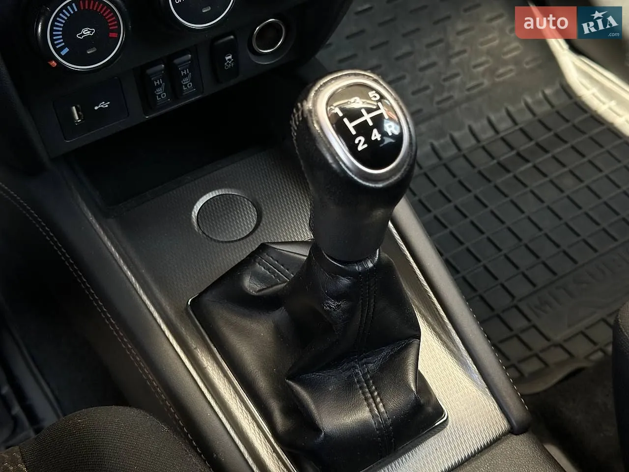 2020 Mitsubishi ASX - мініатюра 17