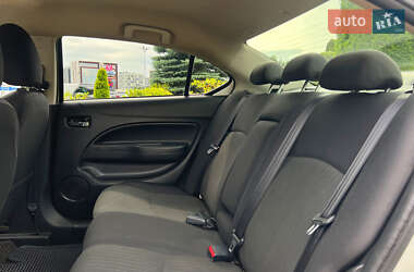 Седан Mitsubishi Attrage 2014 в 