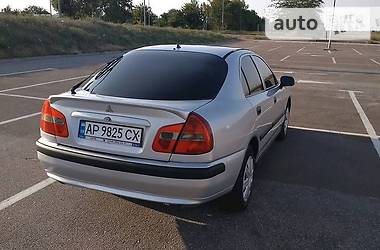 Лифтбек Mitsubishi Carisma 2003 в Бердянске