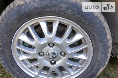 Хетчбек Mitsubishi Carisma 2001 в 
