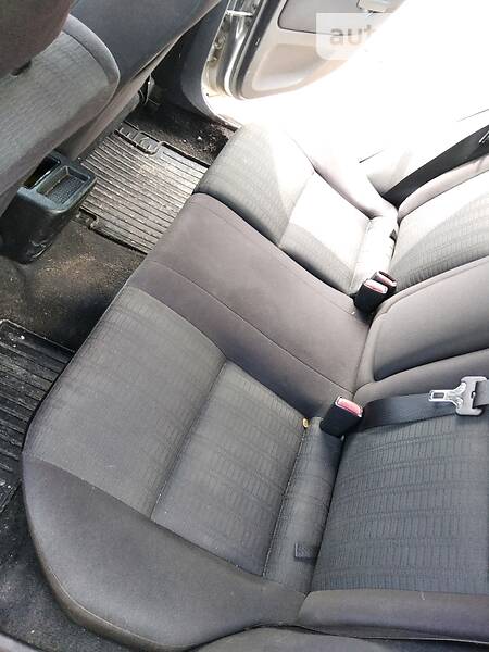 Mitsubishi Carisma