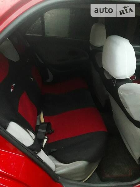 Седан Mitsubishi Carisma 1997 в Сторожинці