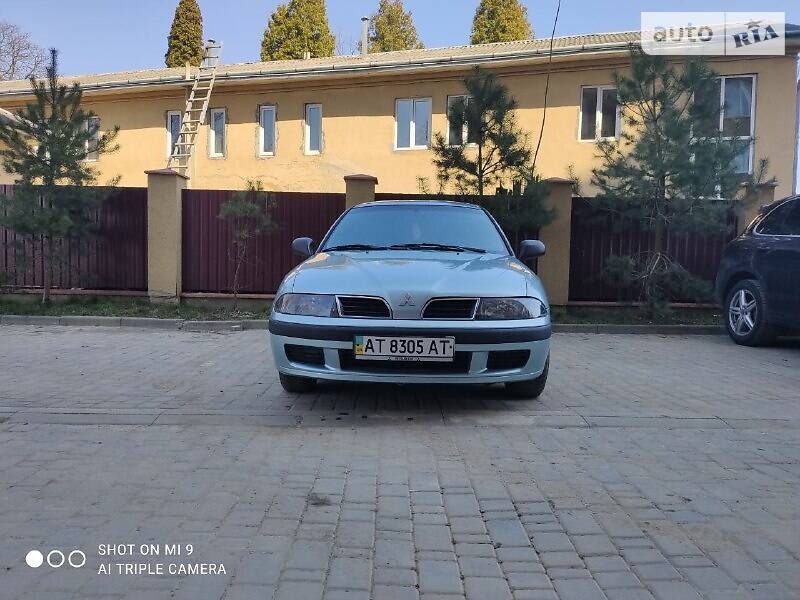 Седан Mitsubishi Carisma 2003 в Ивано-Франковске
