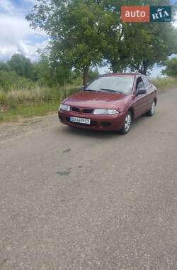 Седан Mitsubishi Carisma 1998 в Сторожинці