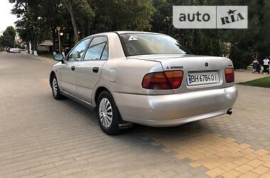 Седан Mitsubishi Carisma 1996 в Одессе