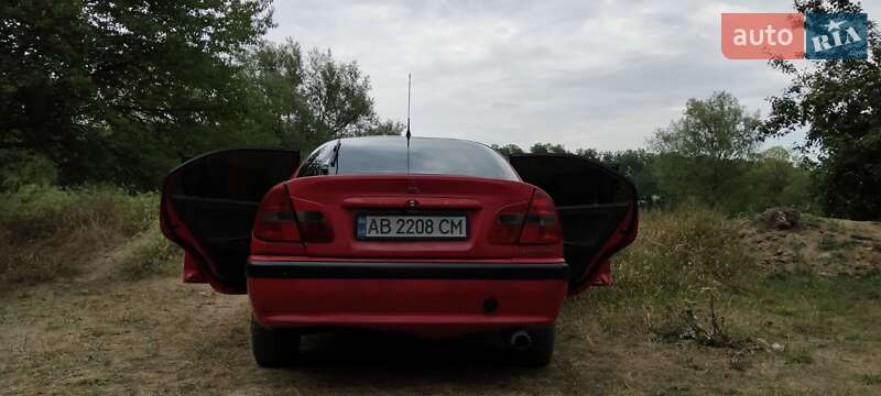 Хэтчбек Mitsubishi Carisma 1999 в Гайсине