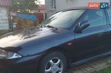 Седан Mitsubishi Carisma 1996 в Львове