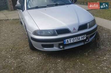 Седан Mitsubishi Carisma 2000 в Ивано-Франковске