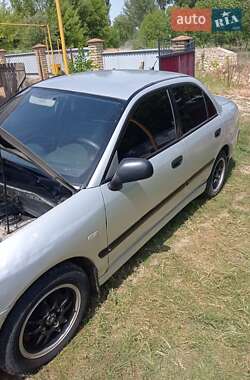 Седан Mitsubishi Carisma 2001 в 