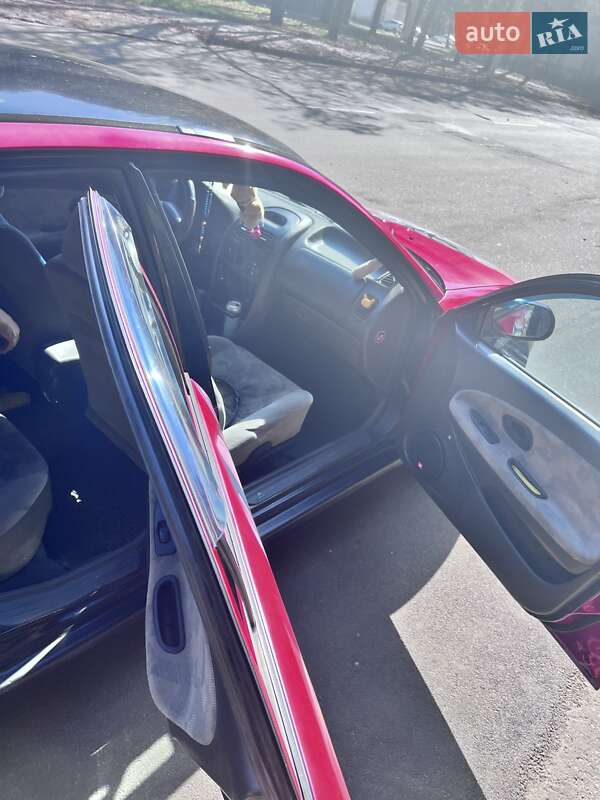 Ліфтбек Mitsubishi Carisma 1998 в Харкові