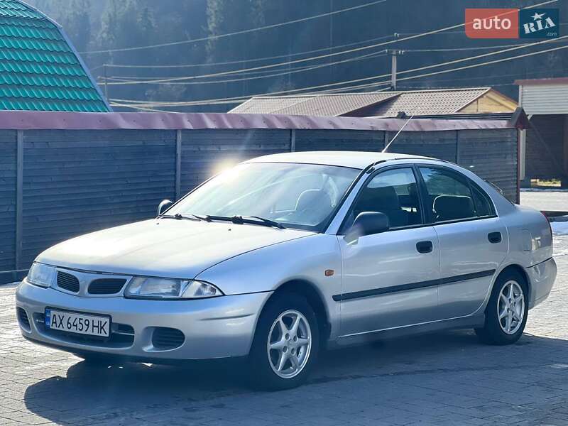 Седан Mitsubishi Carisma 1997 в Межгорье