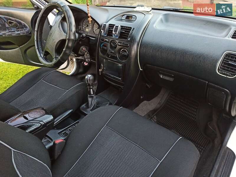 Седан Mitsubishi Carisma 1998 в Львові фото 4 Седан Mitsubishi Carisma 1998 в Львові