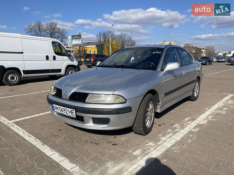 Лифтбек Mitsubishi Carisma 2002 в Житомире