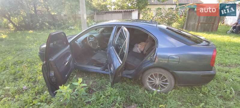 Лифтбек Mitsubishi Carisma 2000 в Нежине