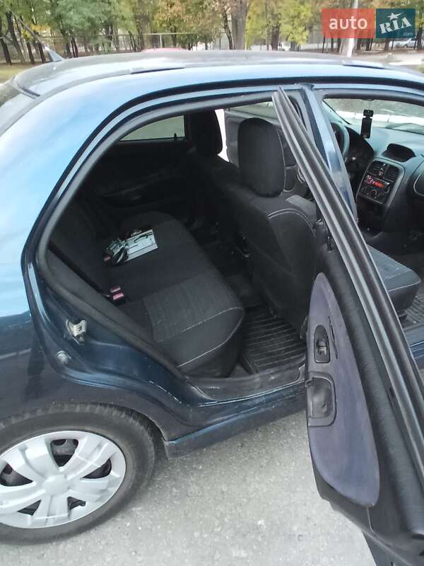 Седан Mitsubishi Carisma 2002 в Першотравенске фото 6 Седан Mitsubishi Carisma 2002 в Першотравенске