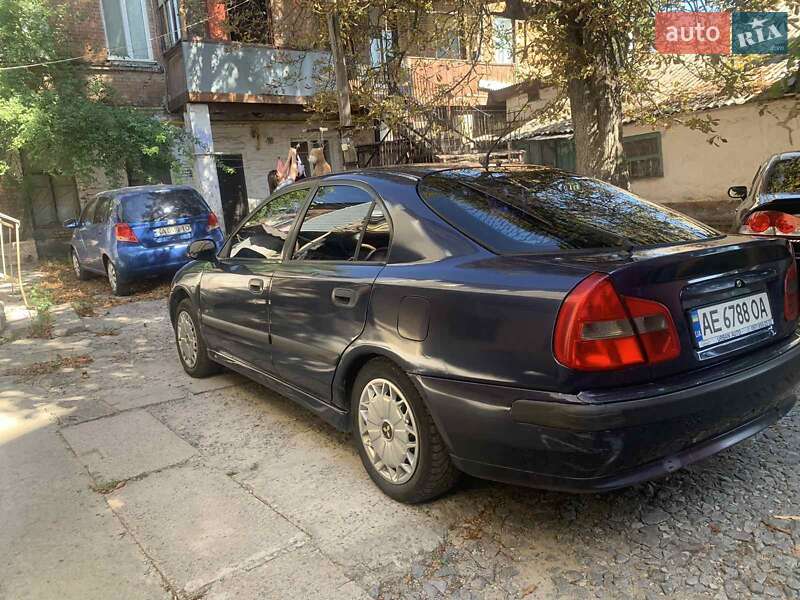 Лифтбек Mitsubishi Carisma 2002 в Днепре