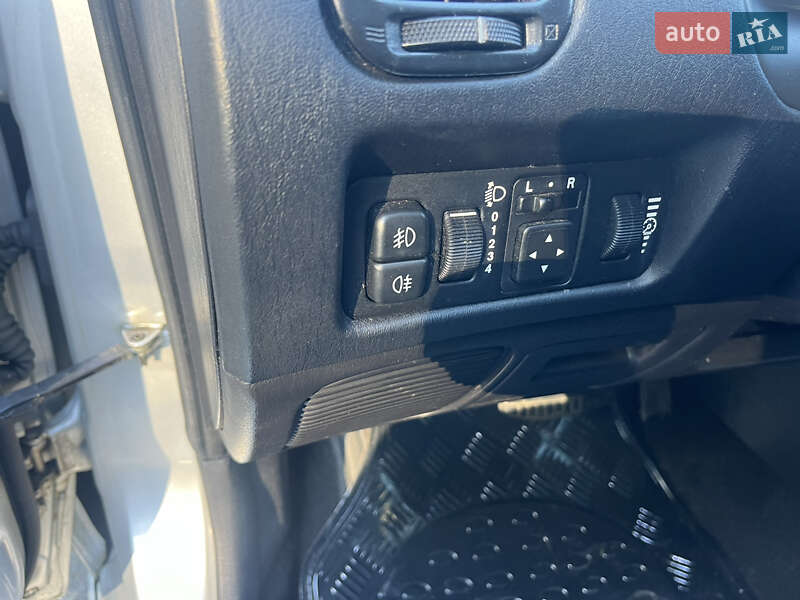 Лифтбек Mitsubishi Carisma 2003 в Дунаевцах фото 13 Лифтбек Mitsubishi Carisma 2003 в Дунаевцах