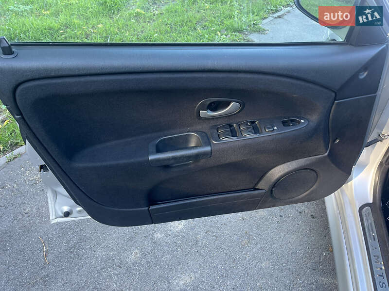 Лифтбек Mitsubishi Carisma 2003 в Дунаевцах фото 19 Лифтбек Mitsubishi Carisma 2003 в Дунаевцах