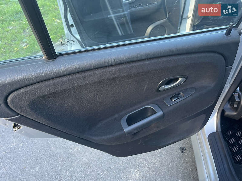 Лифтбек Mitsubishi Carisma 2003 в Дунаевцах фото 22 Лифтбек Mitsubishi Carisma 2003 в Дунаевцах