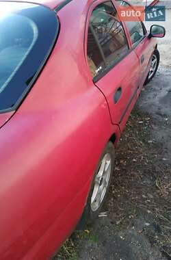 Лифтбек Mitsubishi Carisma 1998 в 
