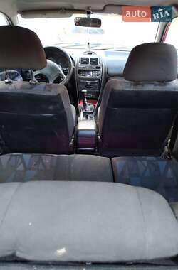 Лифтбек Mitsubishi Carisma 1998 в 