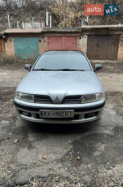 Седан Mitsubishi Carisma 2001 в Чугуєві