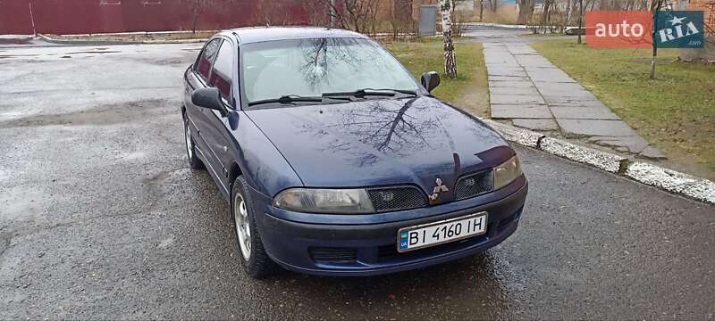 Ліфтбек Mitsubishi Carisma 2002 в Полтаві