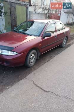 Седан Mitsubishi Carisma 1998 в Одесі