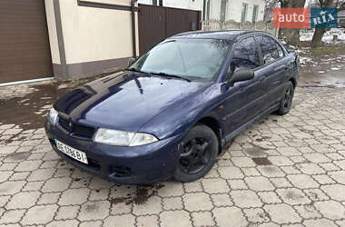 Ліфтбек Mitsubishi Carisma 1998 в Дніпрі