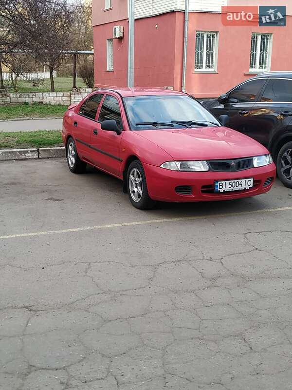 Лифтбек Mitsubishi Carisma 1998 в 
