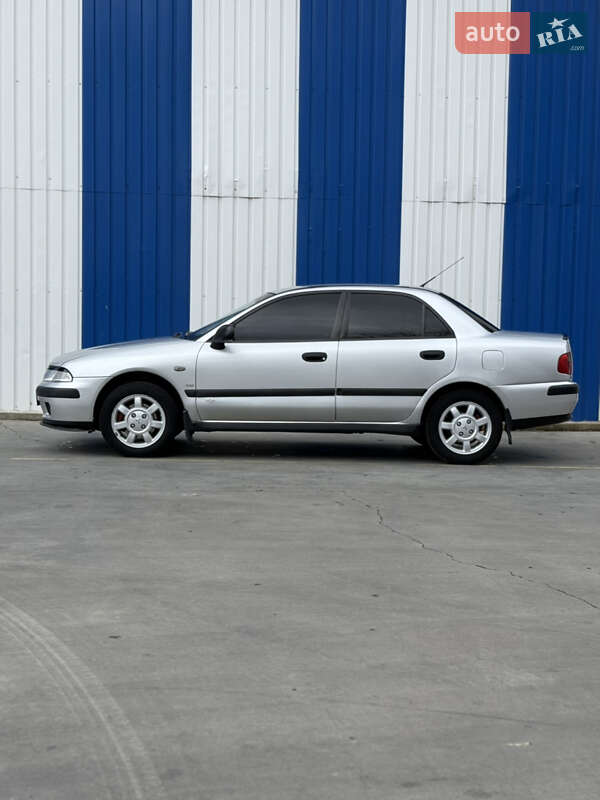 Седан Mitsubishi Carisma 1999 в Одессе