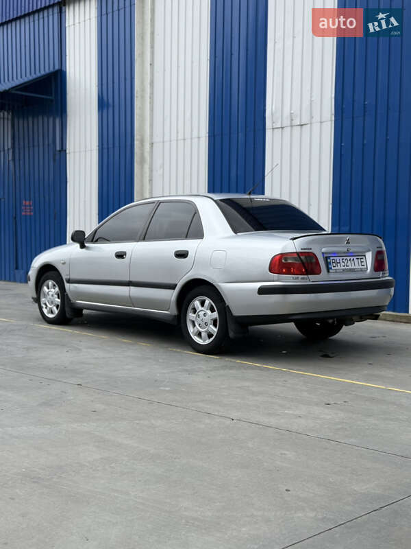 Седан Mitsubishi Carisma 1999 в Одессе