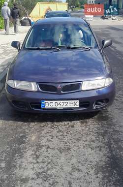 Седан Mitsubishi Carisma 1998 в Львові