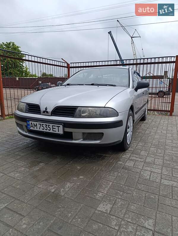 Mitsubishi Carisma 2003
