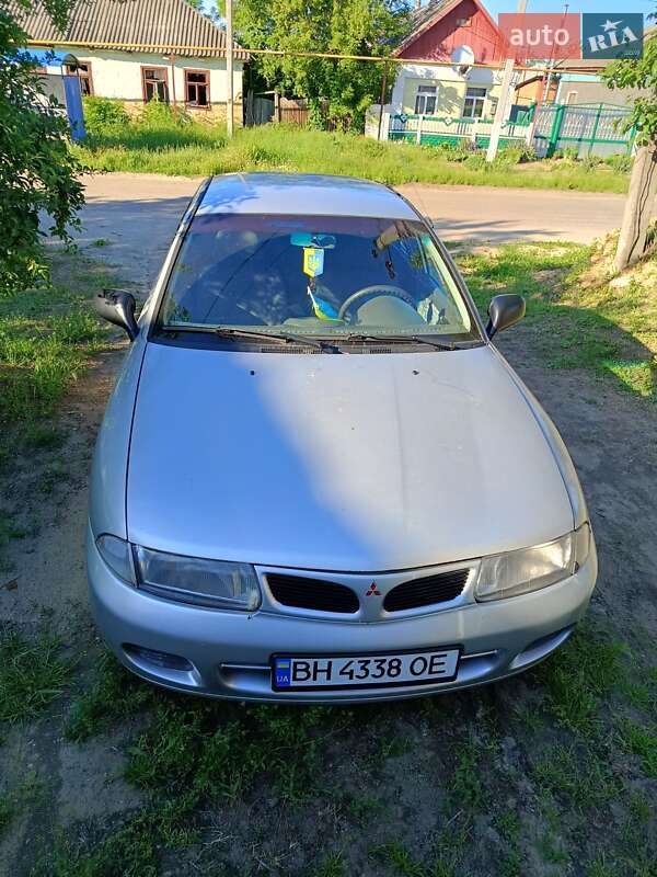 Mitsubishi Carisma 1998