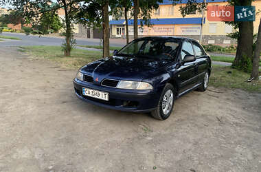 Ліфтбек Mitsubishi Carisma 2001 в Умані
