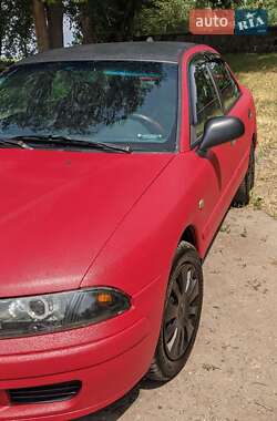 Седан Mitsubishi Carisma 2000 в 