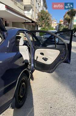 Лифтбек Mitsubishi Carisma 2002 в 